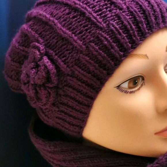 New, handmade scarf and hat set - Picture 4 of 8